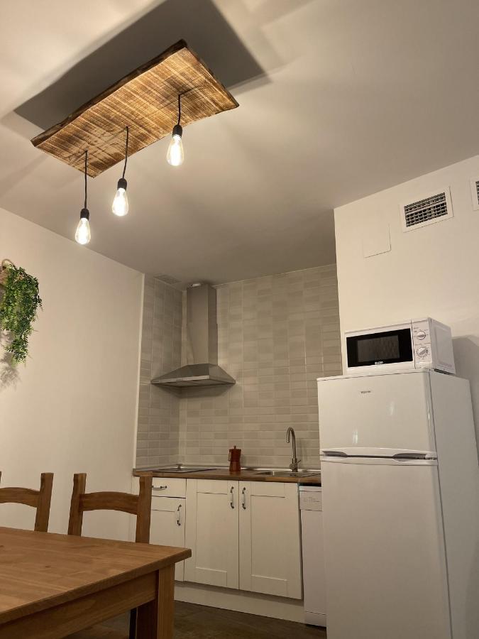 Apartamentos Dona Jimena Del Ambroz 4 Estrellas Complejo Unico En El Centro Del Pueblo - Piscina Ya Abierta Hervás Eksteriør bilde
