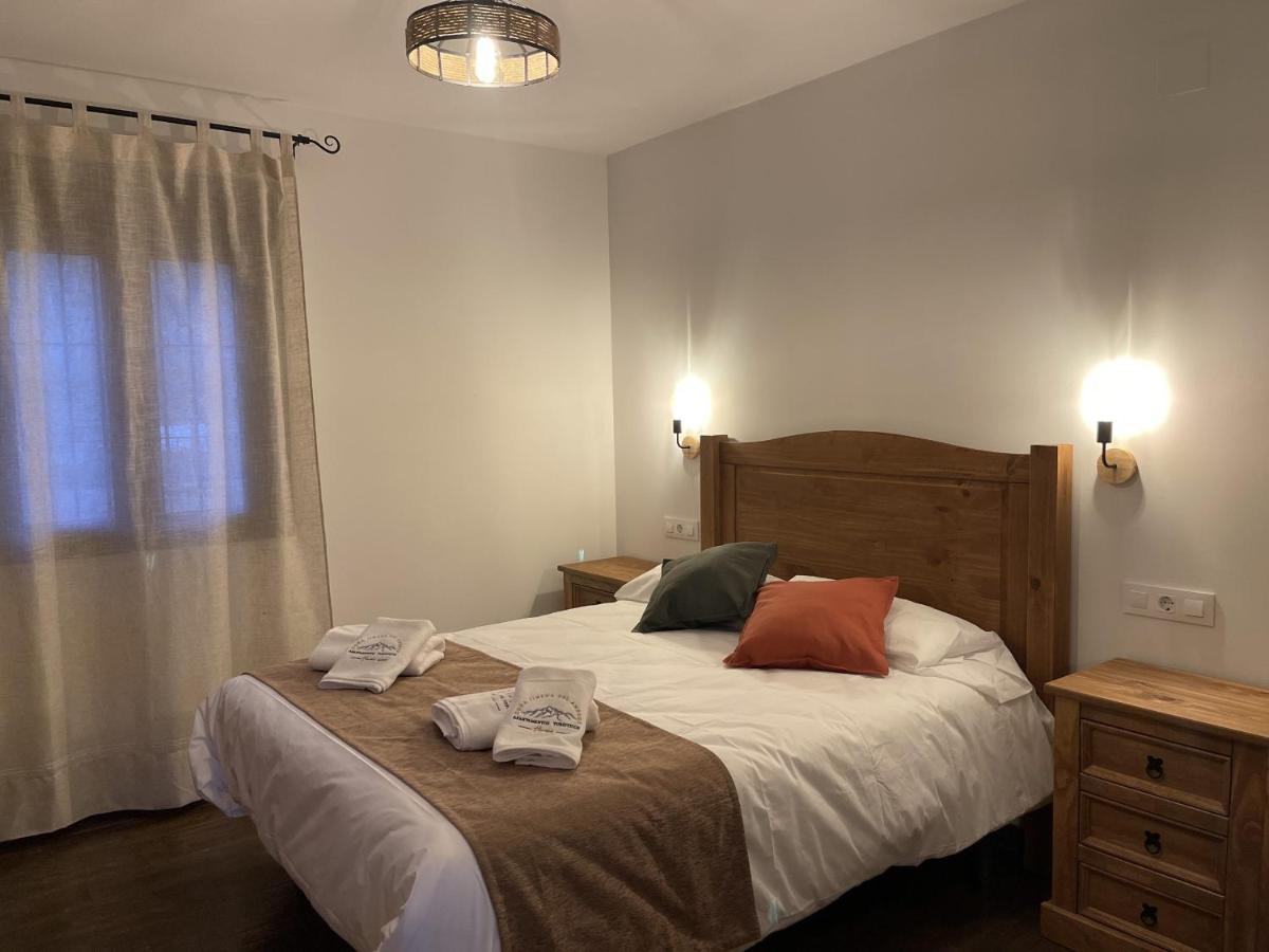 Apartamentos Dona Jimena Del Ambroz 4 Estrellas Complejo Unico En El Centro Del Pueblo - Piscina Ya Abierta Hervás Eksteriør bilde