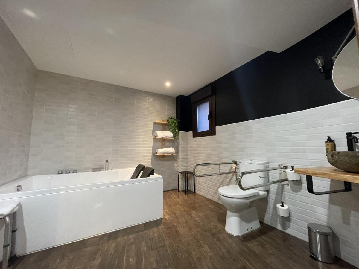 Apartamentos Dona Jimena Del Ambroz 4 Estrellas Complejo Unico En El Centro Del Pueblo - Piscina Ya Abierta Hervás Eksteriør bilde