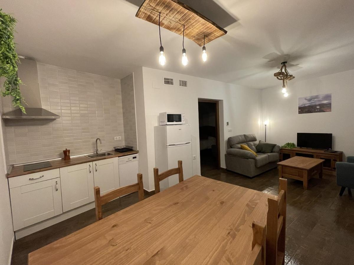 Apartamentos Dona Jimena Del Ambroz 4 Estrellas Complejo Unico En El Centro Del Pueblo - Piscina Ya Abierta Hervás Eksteriør bilde