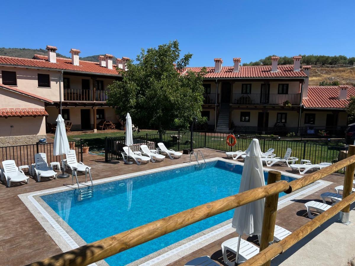 Apartamentos Dona Jimena Del Ambroz 4 Estrellas Complejo Unico En El Centro Del Pueblo - Piscina Ya Abierta Hervás Eksteriør bilde